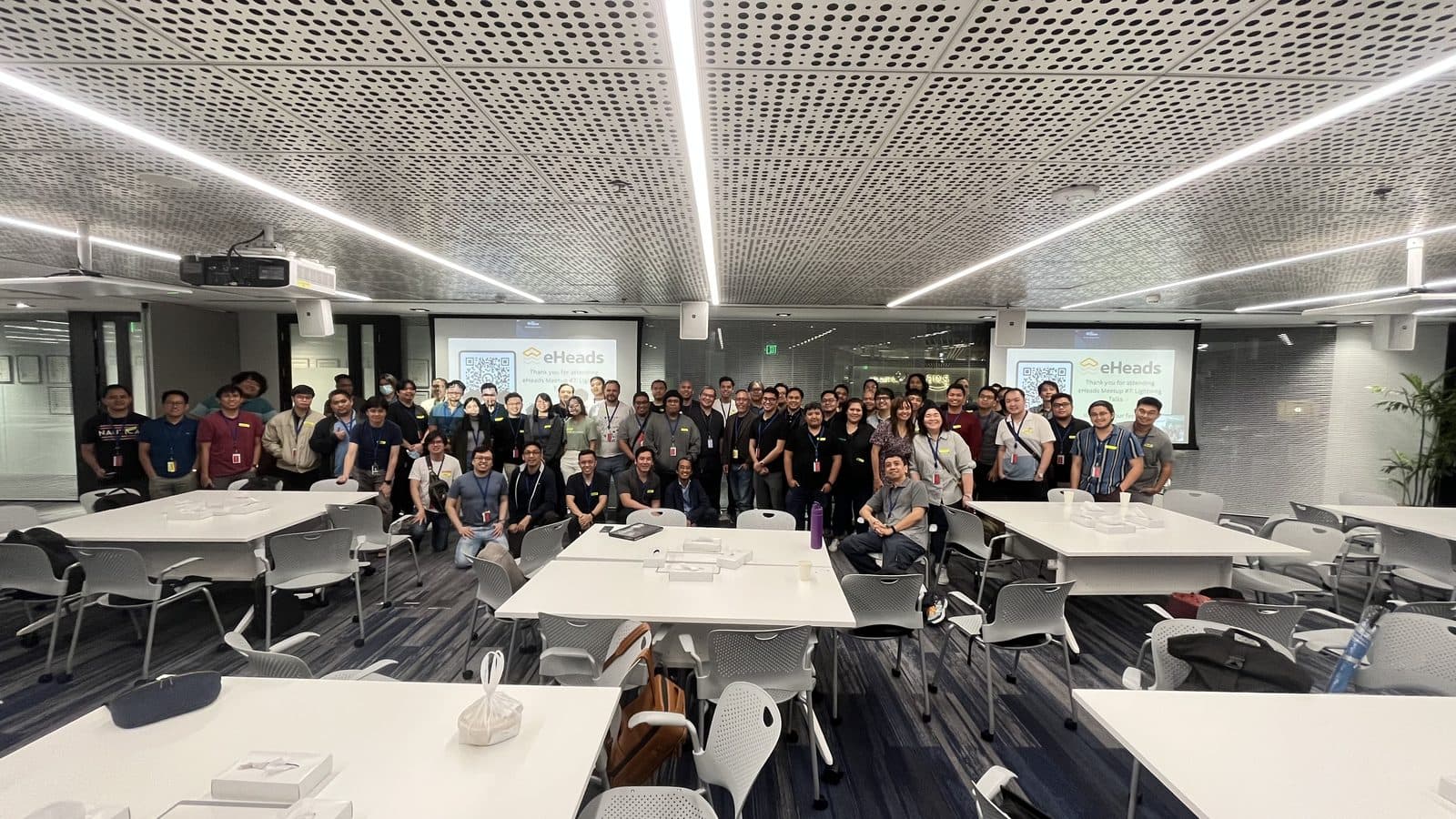 Group photo of the full room at eHeads 7 at AWS Philippines