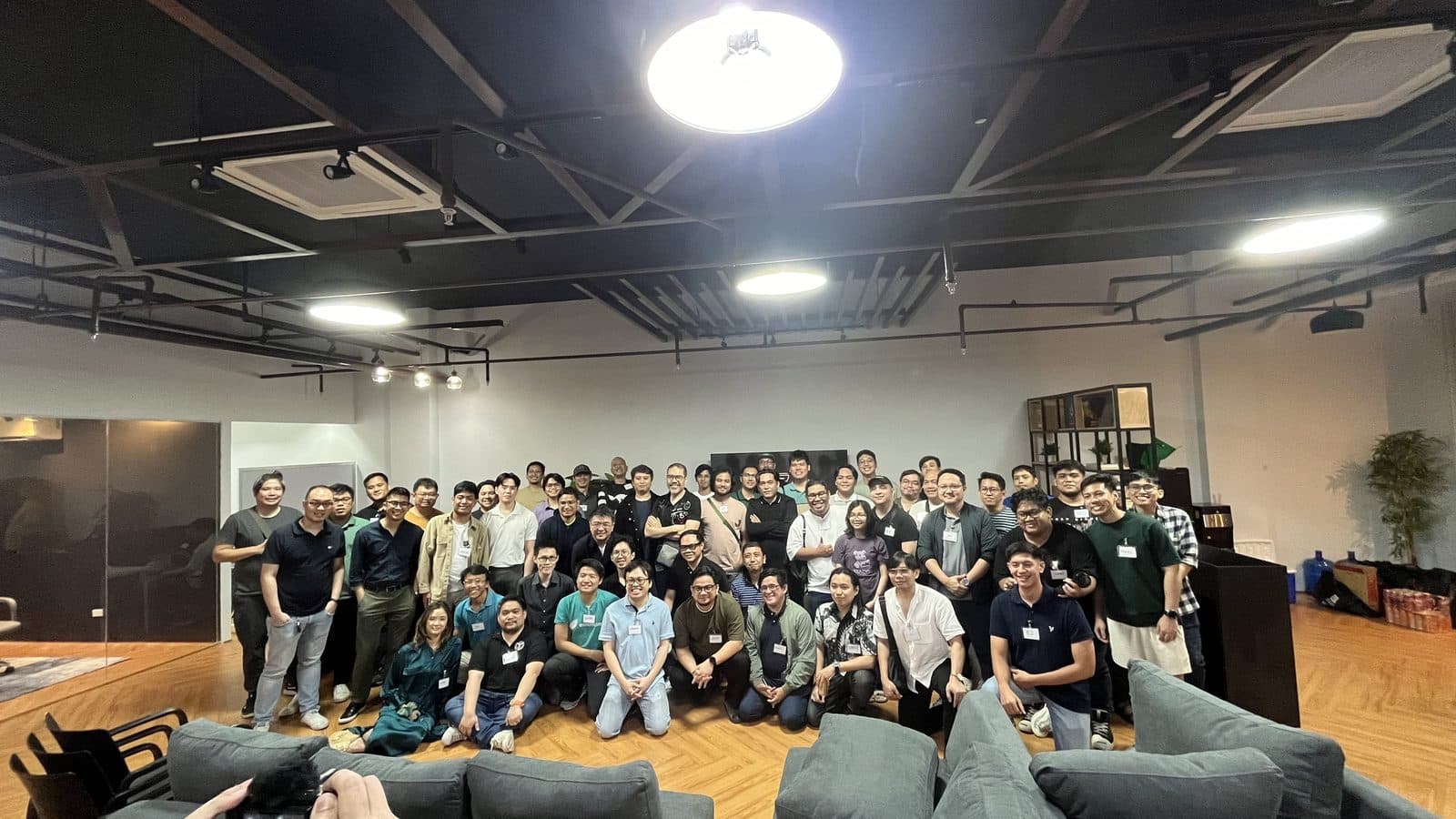 Group photo of eHeads 12 at Mashup Garage in Eastwood